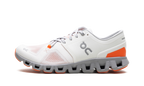 On Running Cloud X 3 Laufschuhe in Ivory und Alloy 7