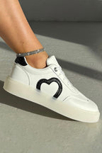 Damen Herz-Sneaker in Weiß mit Kristallverzierung 2