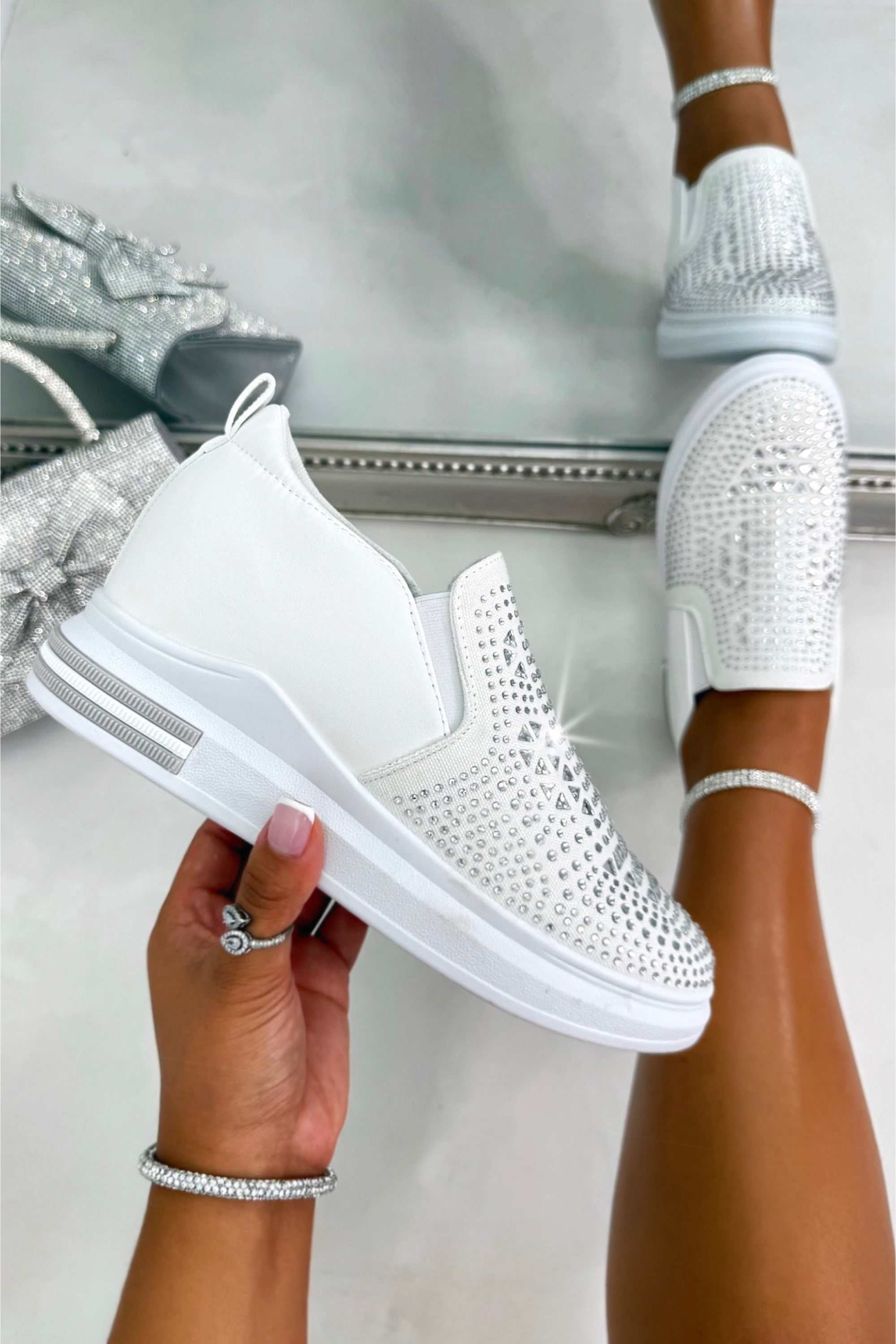 Damen Sneaker Weiß mit Kristallverzierung
