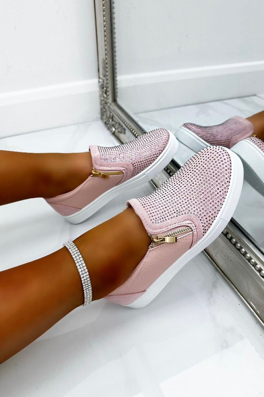 Elegante Sneaker mit Kristallverzierung in Pink 3
