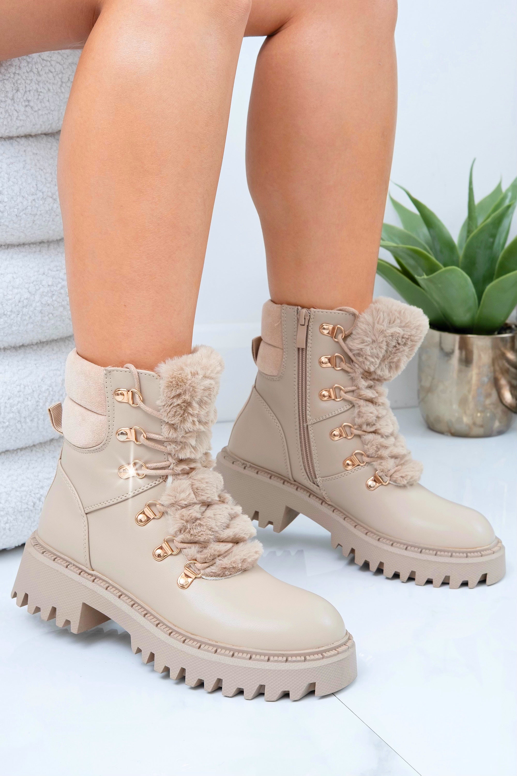 Faux-Fell Ankle Boots in Mocha für Damen 5