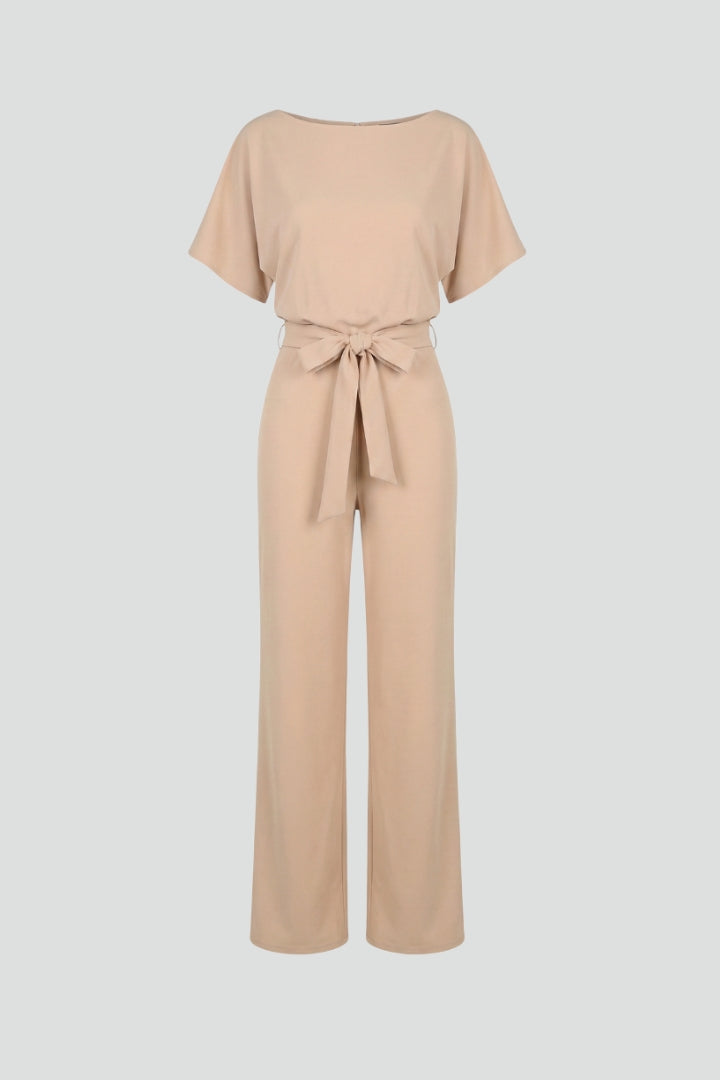 Eleganter, weitbeiniger Jumpsuit für Frauen in verschiedenen Farben.