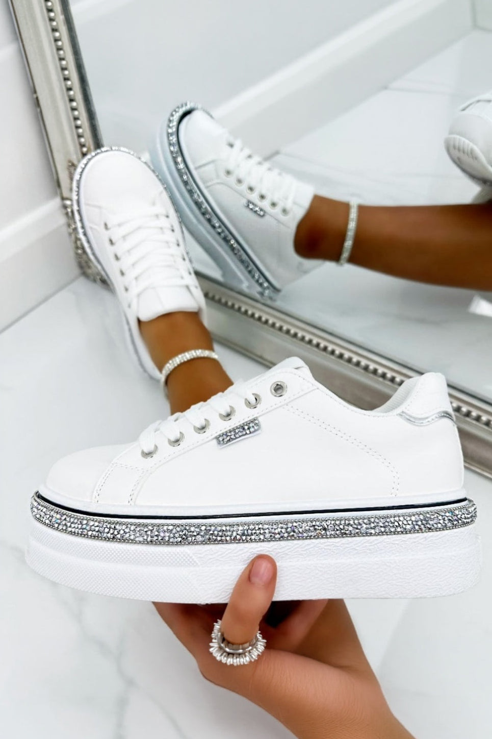 Glitzernde Plateau-Sneaker Weiß mit Kristallen 3