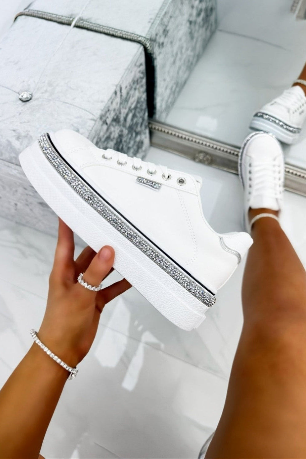 Glitzernde Plateau-Sneaker Weiß mit Kristallen 5
