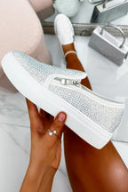 Glitzernde Slip-On Sneaker in Weiß mit Kristallverzierung 2