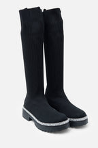Glitzernde wadenhohe Stiefel in Schwarz, ideal für Herbst und Winter. 3