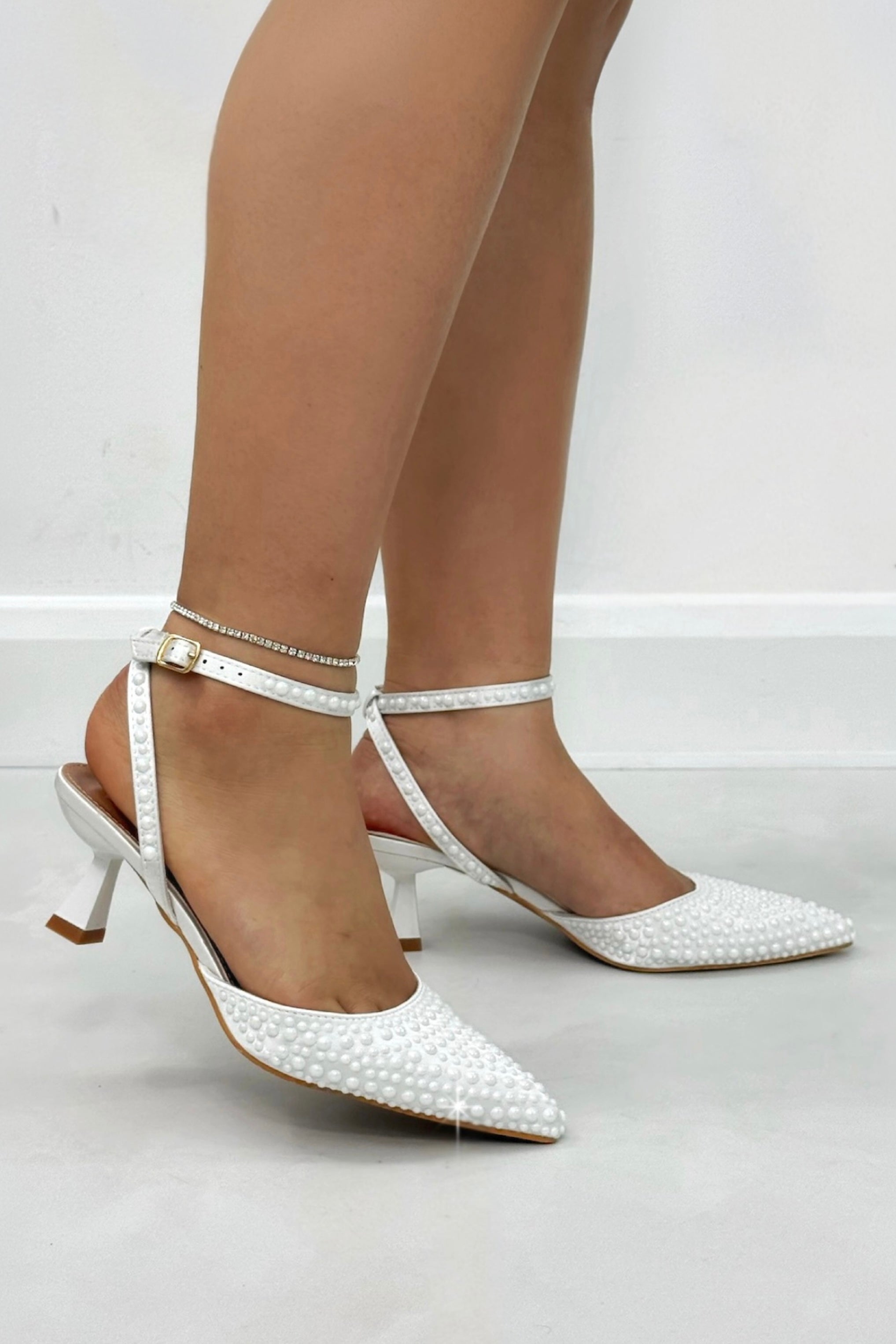 Elegante Kristall Darling Perlen Slingback Kitten Heels in Weiß 2
