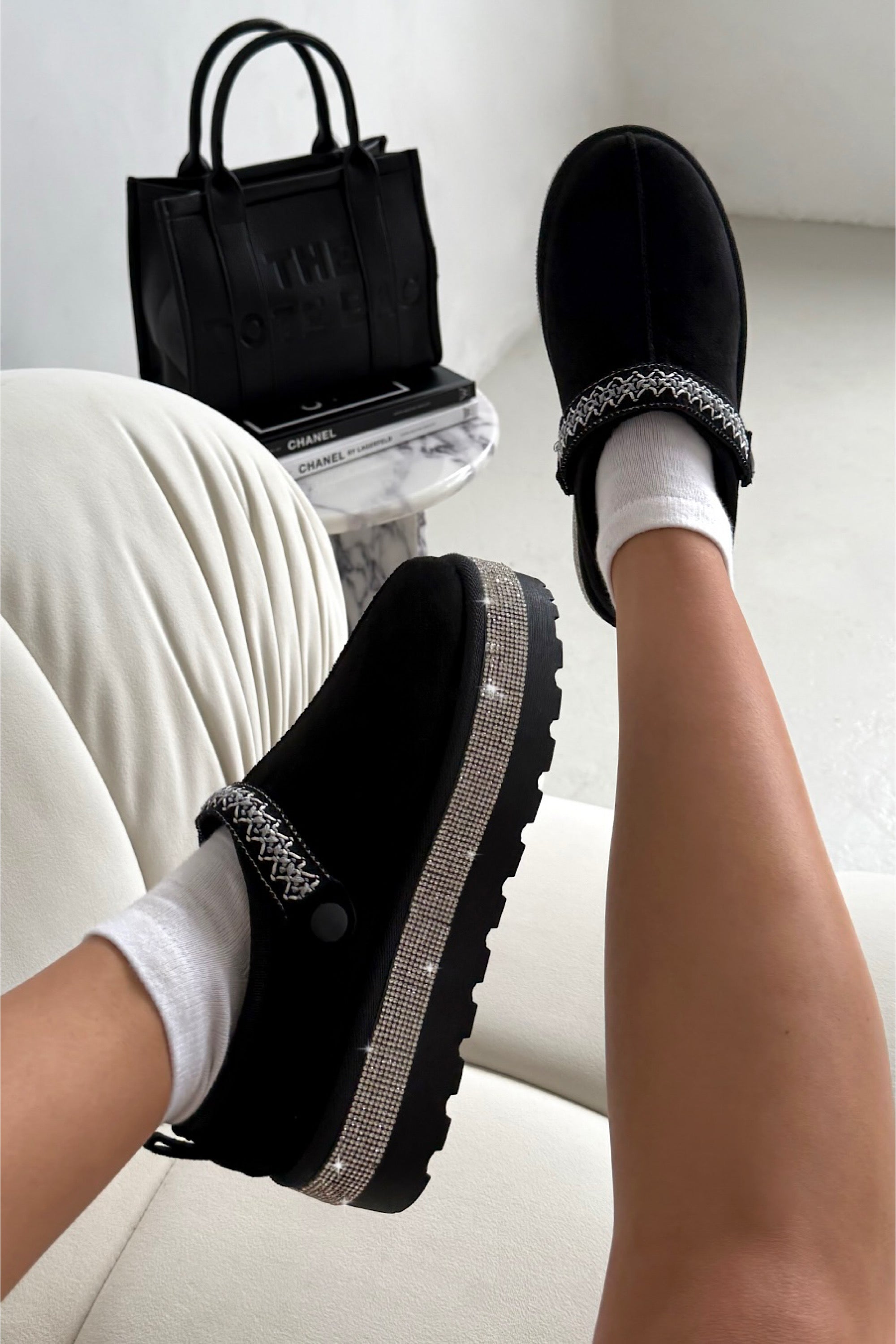 Schwarze Kristall Diamantkante Kunstwildleder Plattform Clogs Hausschuhe 2