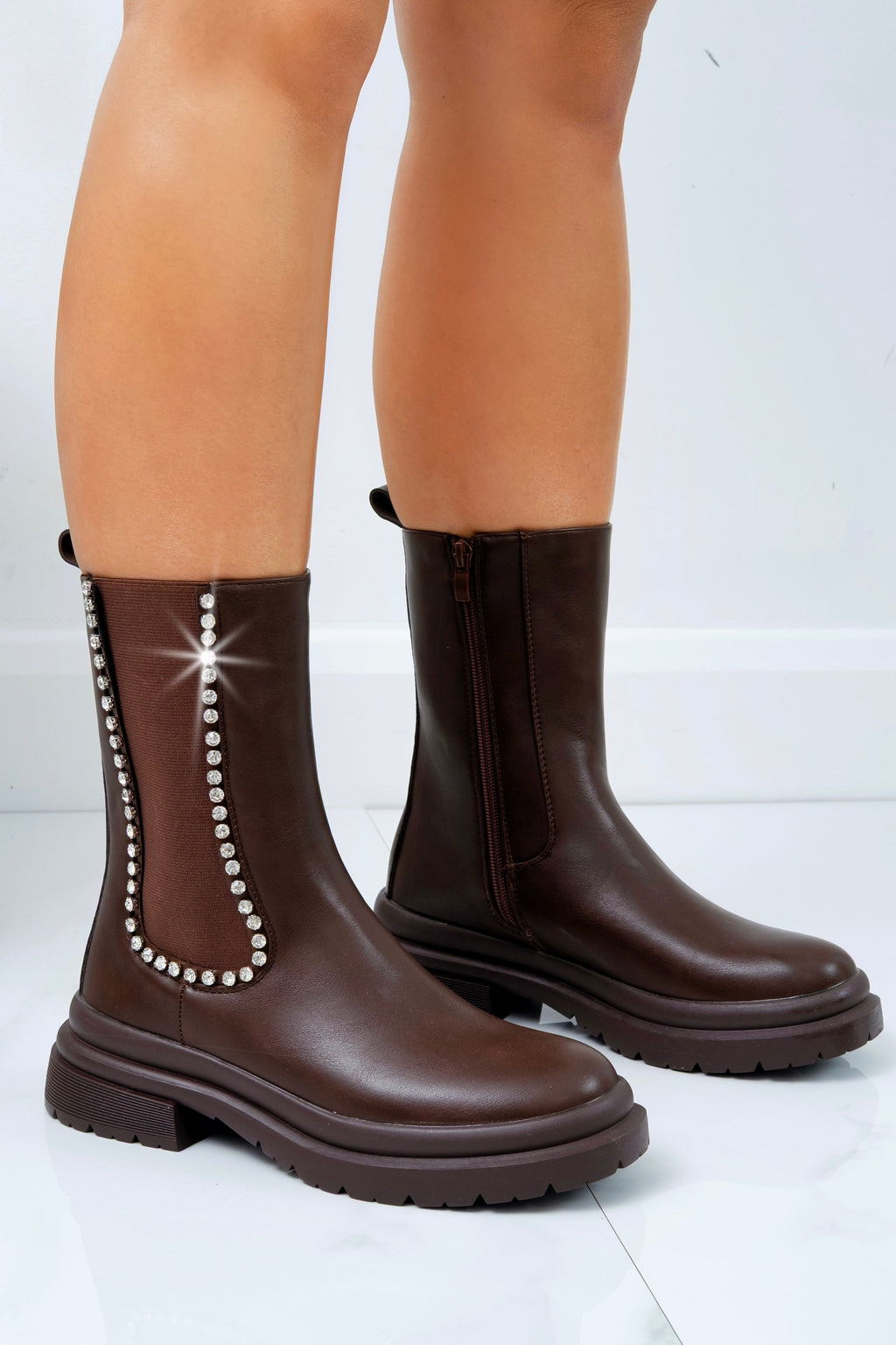 Elegante braune Chelsea Boots für Damen 2