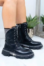 Kristall Glamour Krieger Biker Stiefel in Schwarz mit funkelnden Verzierungen. 3