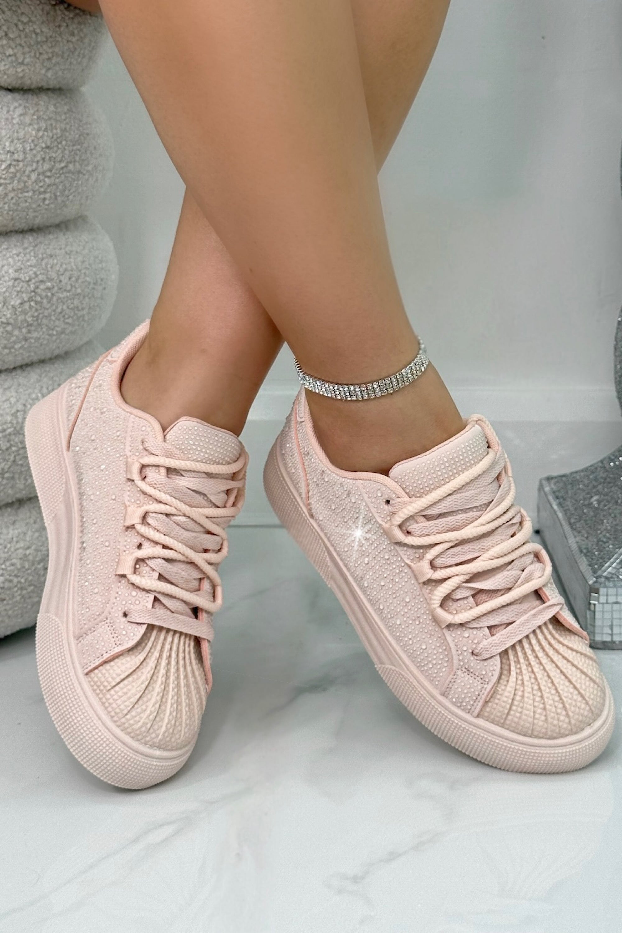 Damen Schnürtrainer Pink mit Kristallverzierung 2
