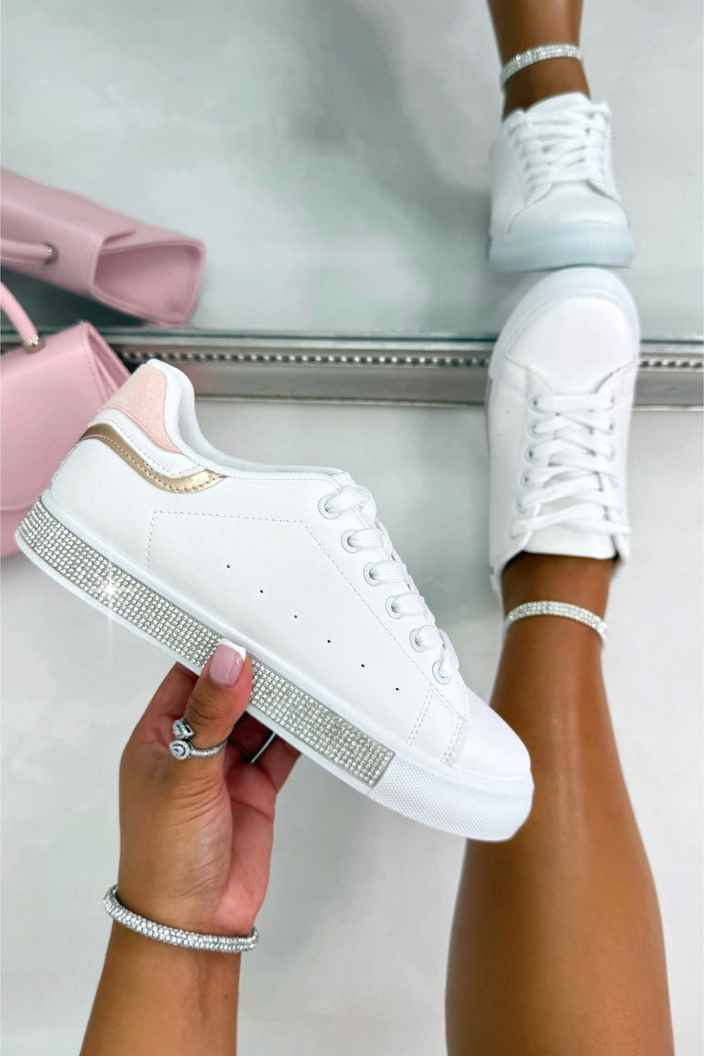 Luxus Sneaker Weiß mit Kristallverzierung