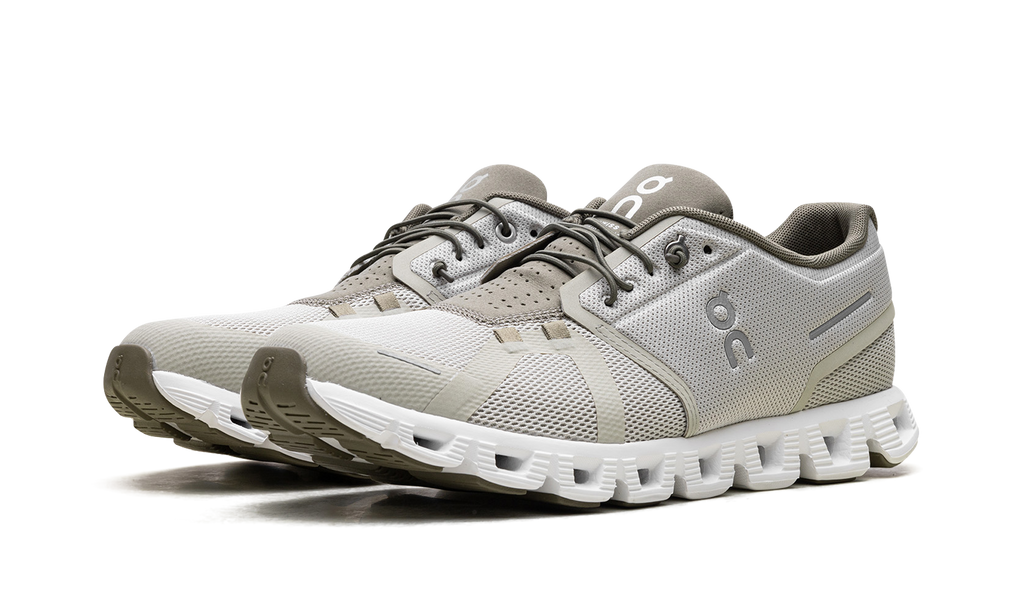 On Running Cloud 5 Chalk Grove Sneaker in Beige mit atmungsaktivem Mesh-Obermaterial. 2