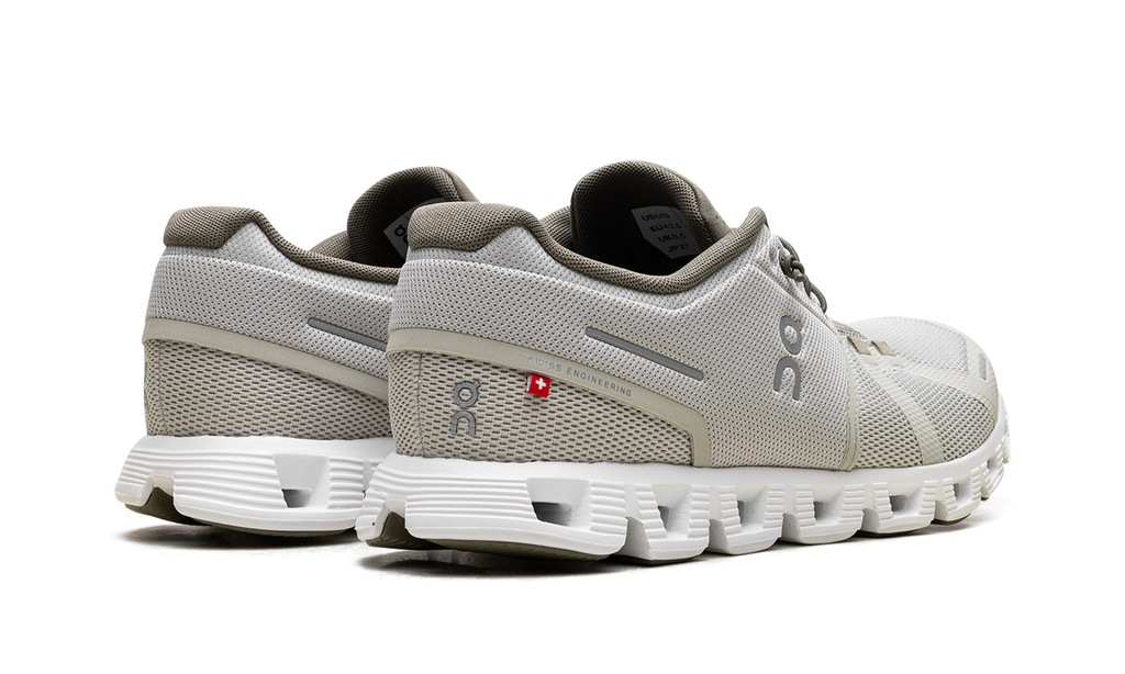 On Running Cloud 5 Chalk Grove Sneaker in Beige mit atmungsaktivem Mesh-Obermaterial. 3