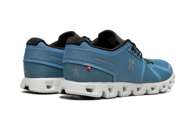 On Running Cloud 5 Sneaker in Niagara Blau und Schwarz, atmungsaktiv und leicht. 3