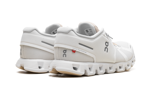 On Running Cloud 5 Push Laufschuhe in Ivory Savannah für Komfort und Agilität. 3