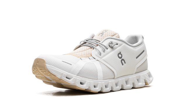 On Running Cloud 5 Push Laufschuhe in Ivory Savannah für Komfort und Agilität. 4