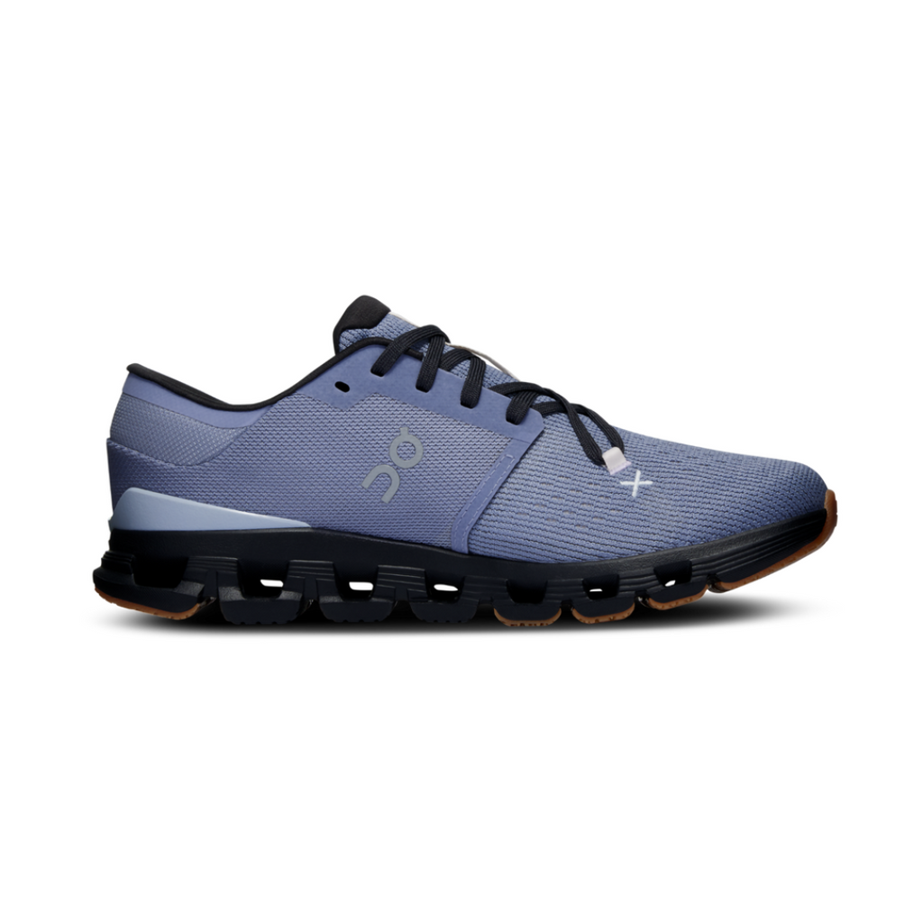 On Running Cloud X 4 Feder Schwarz sportlicher Laufschuh