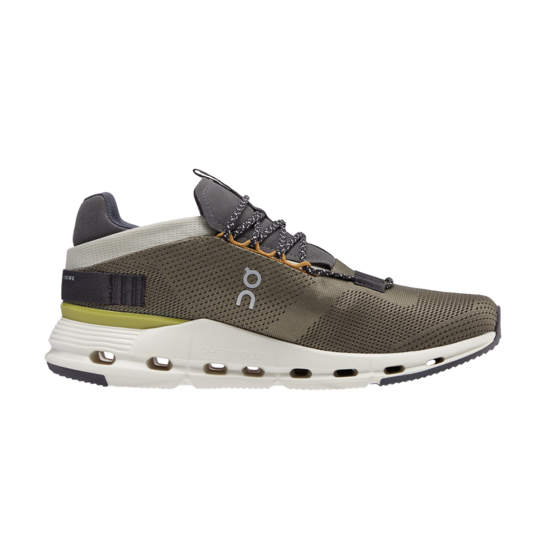 On Running Cloudnova Ivy / Eclipse stilvolle Sneakers in tiefgrün und dunkelblau.