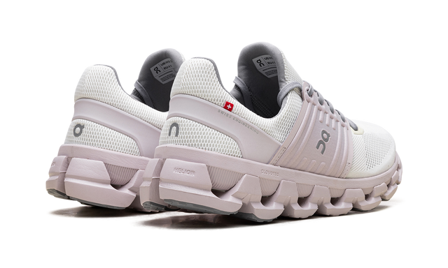 On Running Cloudswift 3 AD Laufschuhe in Ivory Lily für Damen. 3