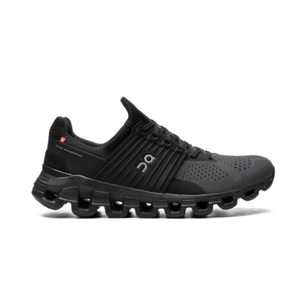 On Running Cloudswift in Schwarz für sportliche Aktivitäten.