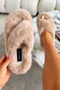 Gemütliche Plüsch Kiss Slipper Sliders in Mocha für entspannte Tage.