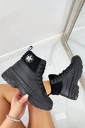 Stiefeletten in Schwarz mit Kristallstern