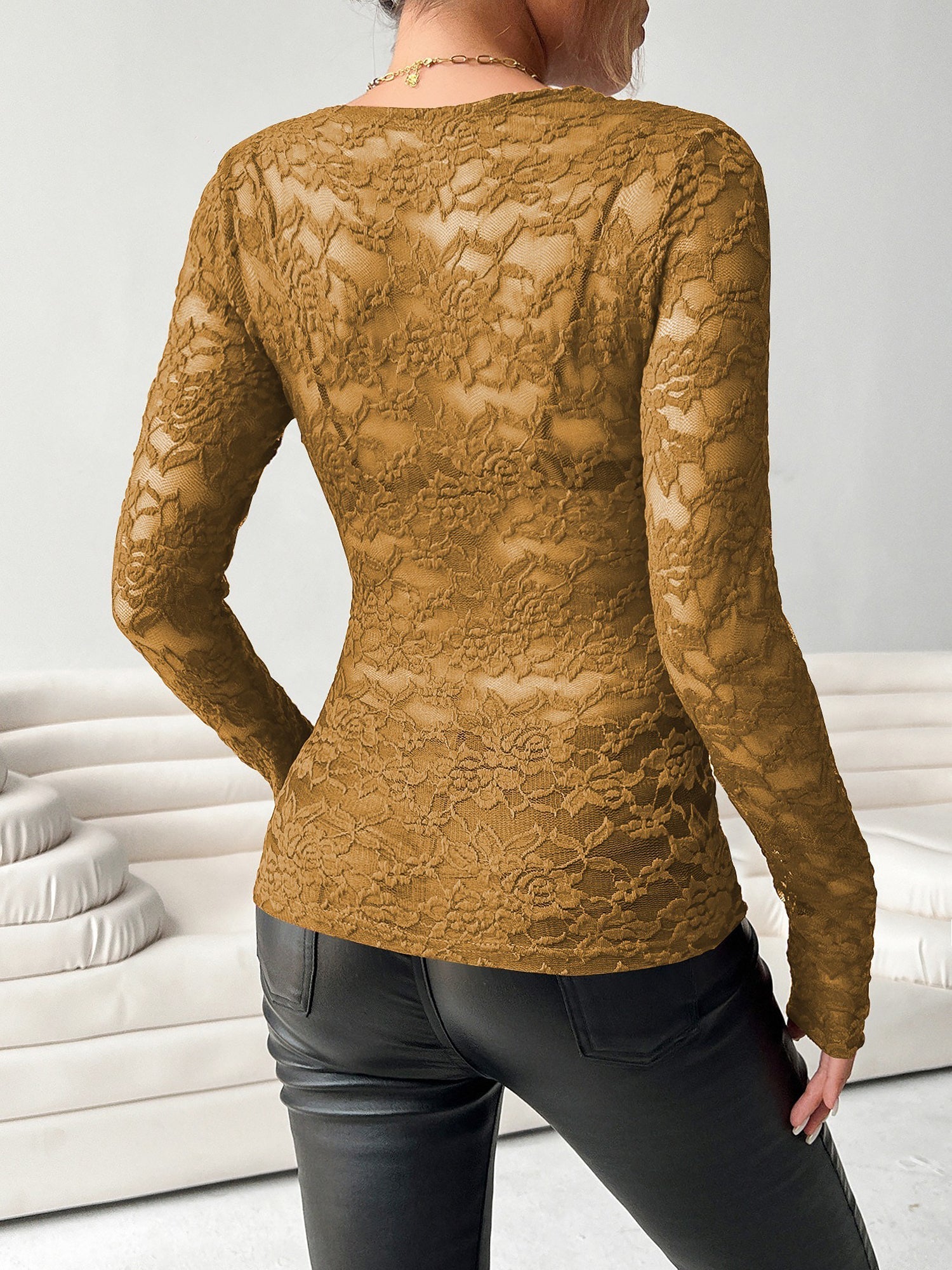 Elegantes Spitzen V-Ausschnitt Langarmtop für besondere Anlässe. 17
