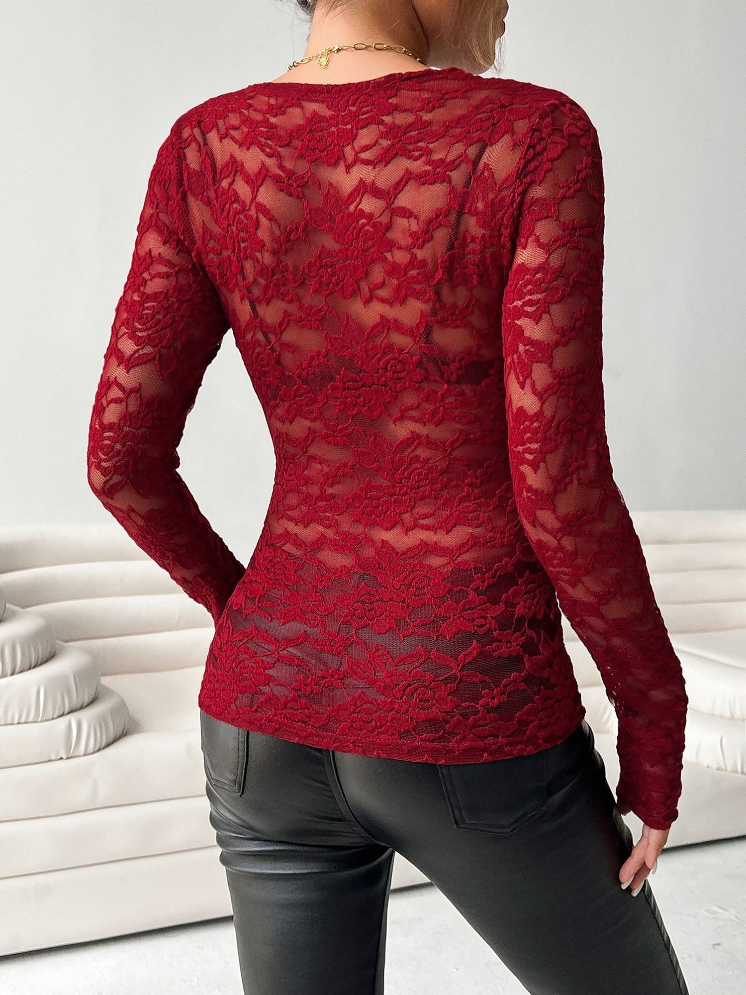 Elegantes Spitzen V-Ausschnitt Langarmtop für besondere Anlässe. 2