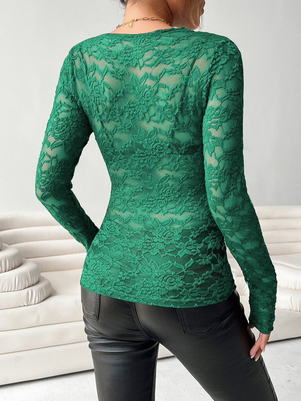 Elegantes Spitzen V-Ausschnitt Langarmtop für besondere Anlässe. 22
