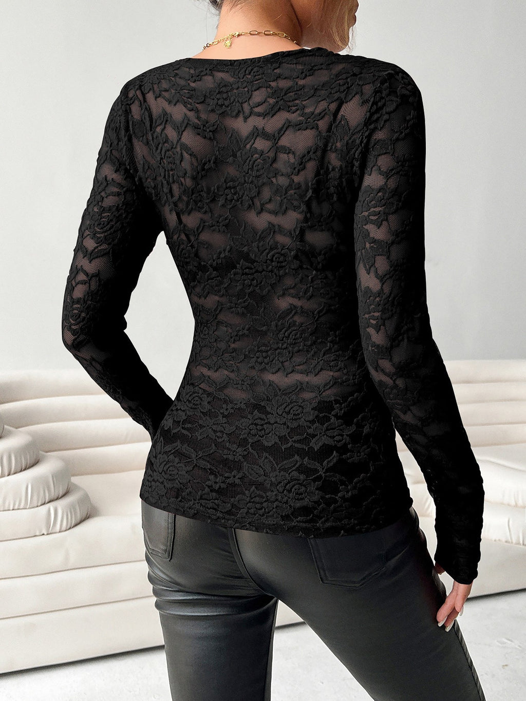 Elegantes Spitzen V-Ausschnitt Langarmtop für besondere Anlässe. 7
