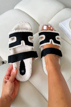 Gemütliche Snuggle Chic Slipper Sliders in Schwarz für ultimativen Komfort.